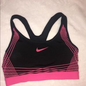 WOMANS SPORTS BRAS